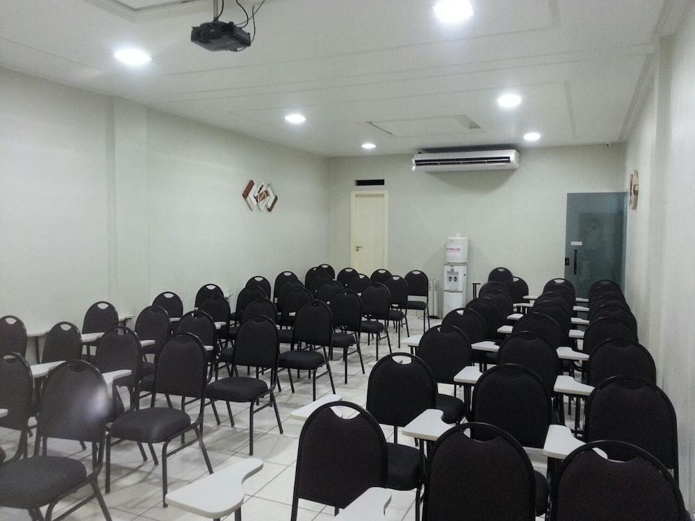 Tapajos Center Hotel Сантарен Экстерьер фото